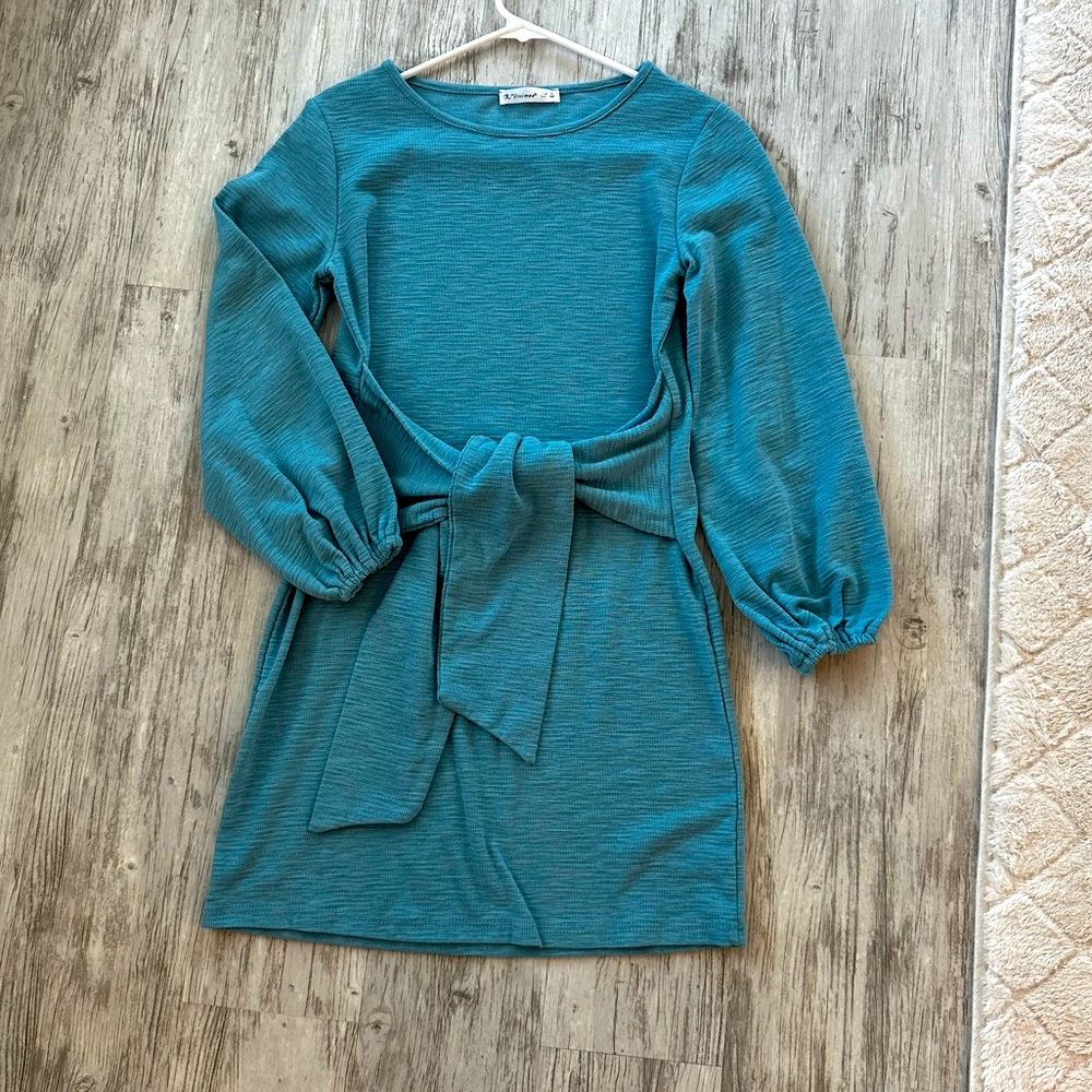 Cute long sleeve dress